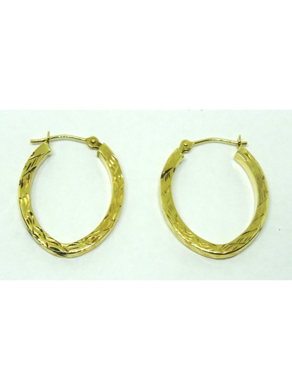 Lightweight Hollow Oval Hoop Earrings 14k Yellow Gold